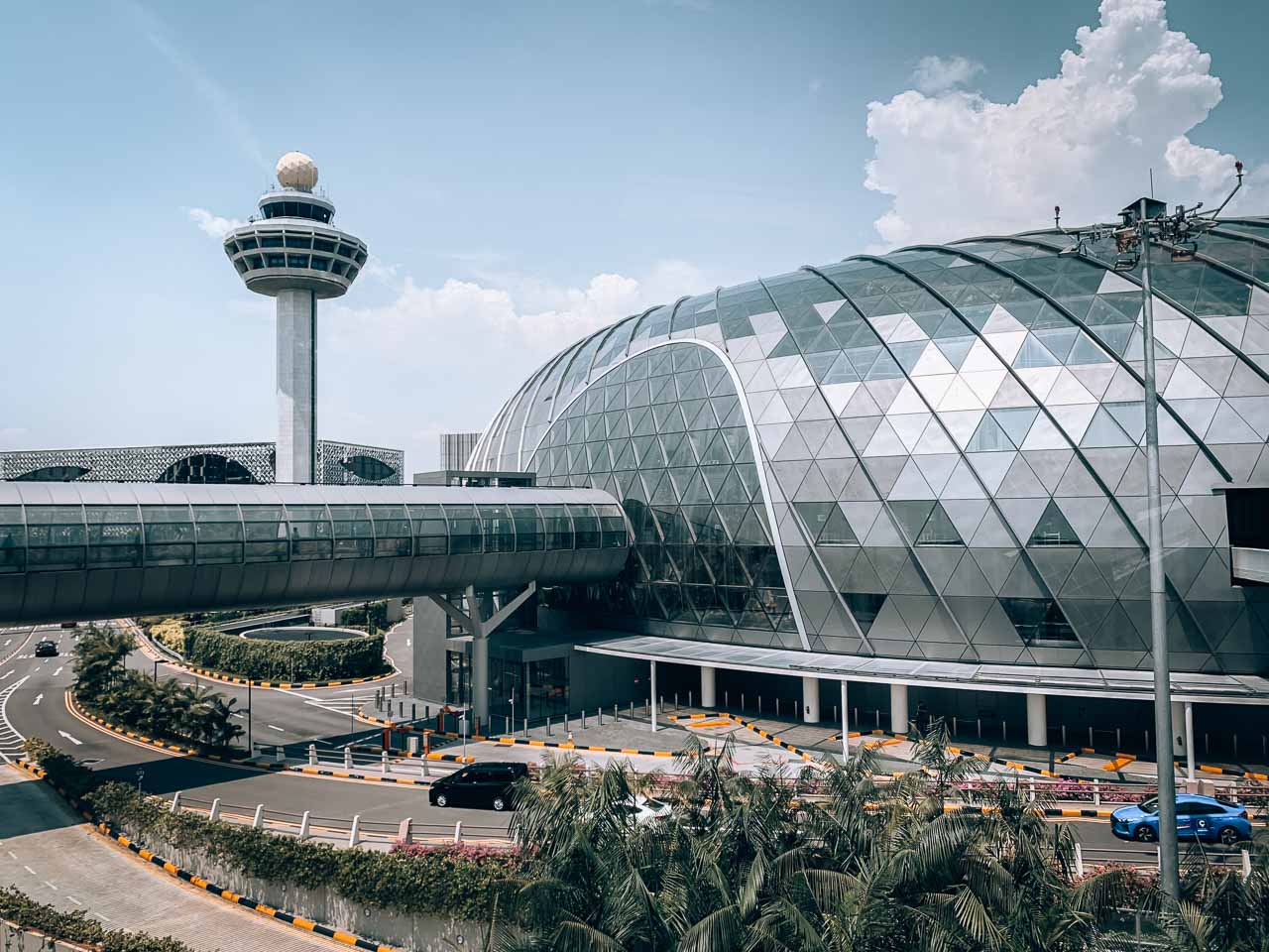 Singapore Changi Airport - how to get to Singapore