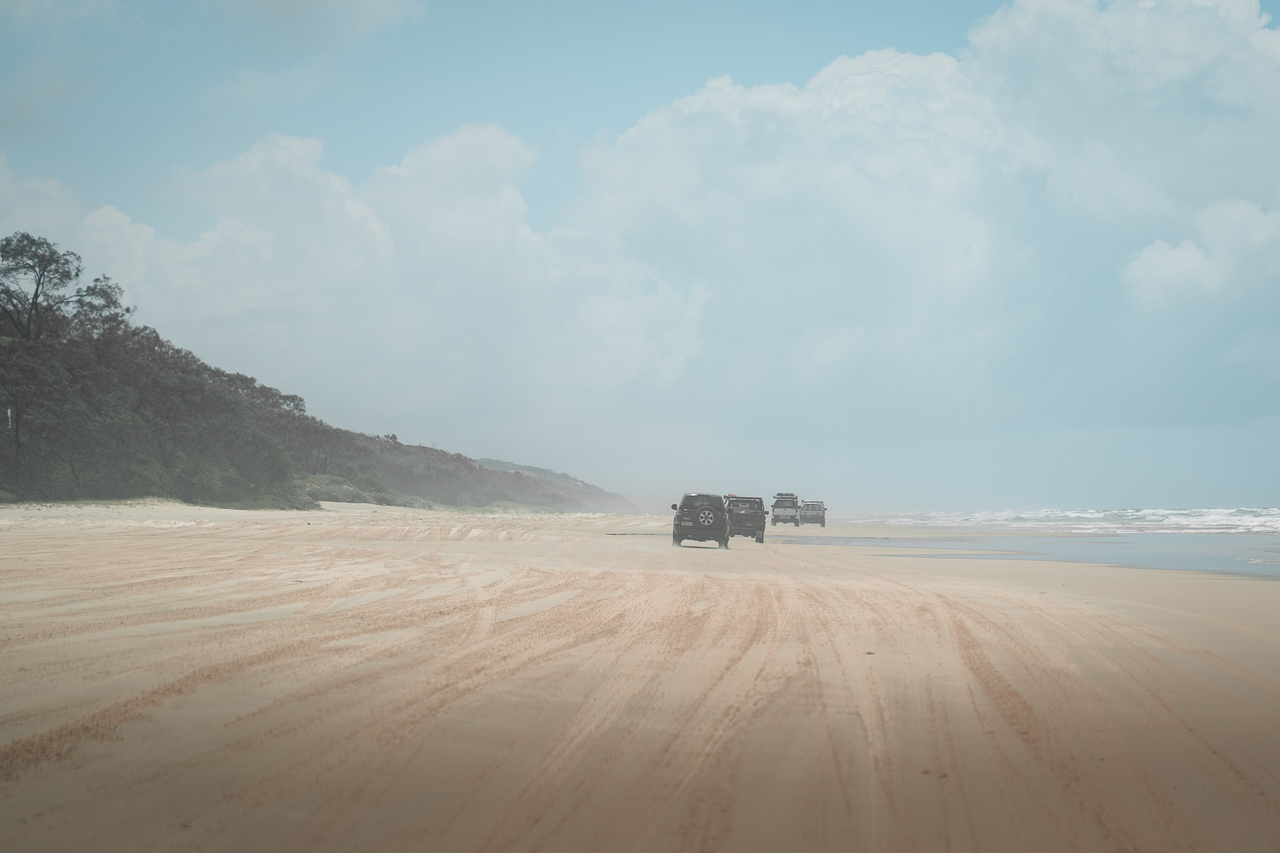 4WD on Fraser Island - Driving on 75-Mile Beach