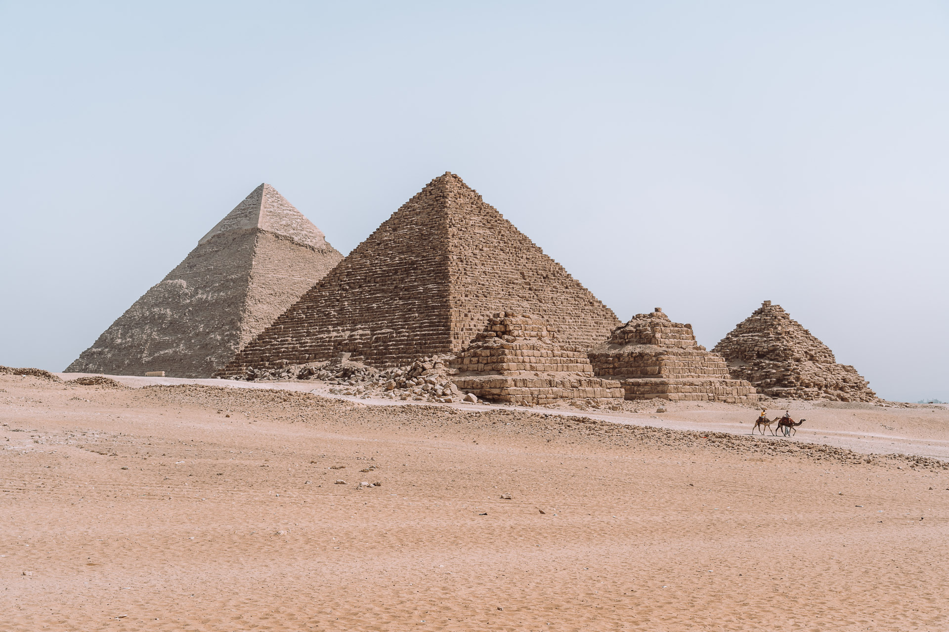 Visit The Pyramids of Giza without a guide + the 5 best viewpoints